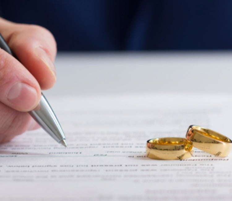 Afspraken over de verkoop worden vastgelegd in het echtscheidingsconvenant.